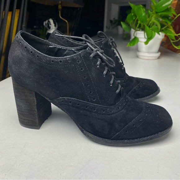 Black Faux Leather Lace Up Wingtip Block Heel Oxfords - Picture 4 of 4